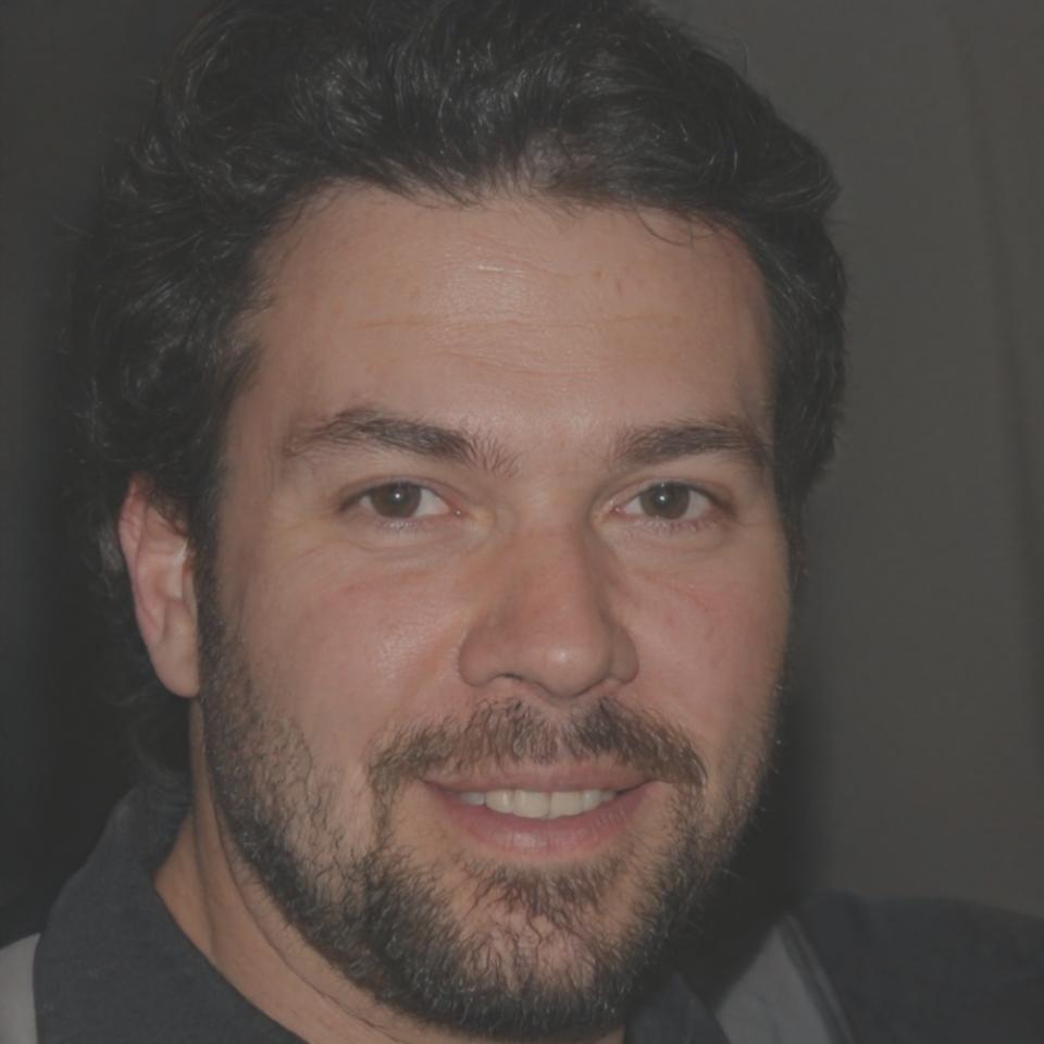 Διδάσκων Θανάσης Κυριακίδης